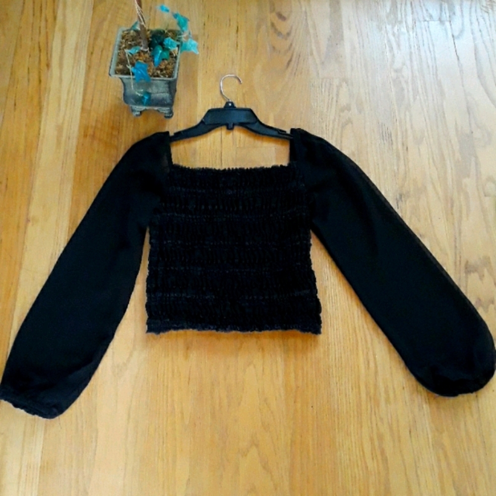 Long sleeve elastic crop top